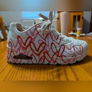 Skechers x JGoldcrown: Uno - Spread the Love sneaker in white with red. 8.5